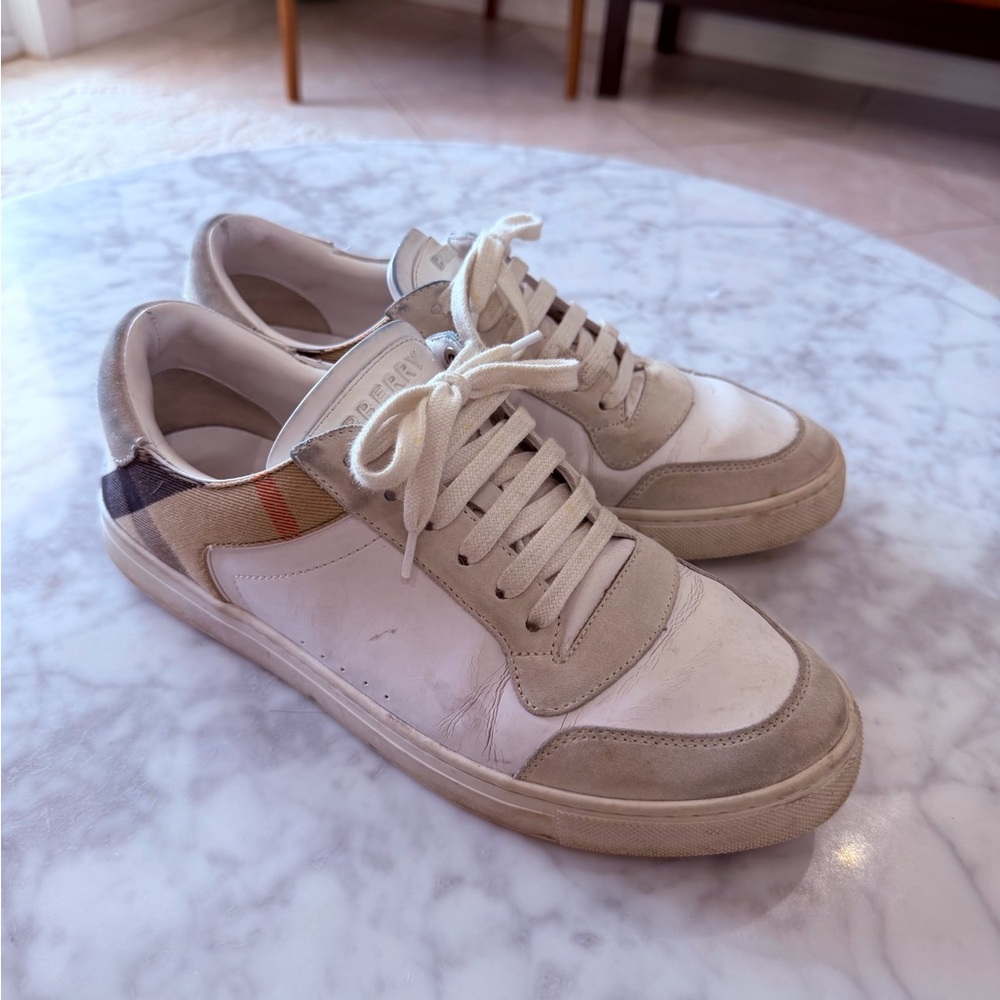 Burberry Cream and Beige Low-Top Sneakers with Signature Check Accent